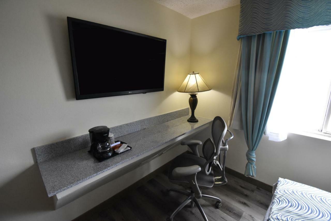 Super 8 By Wyndham Irving Dfw Airport/South Hotel Ngoại thất bức ảnh