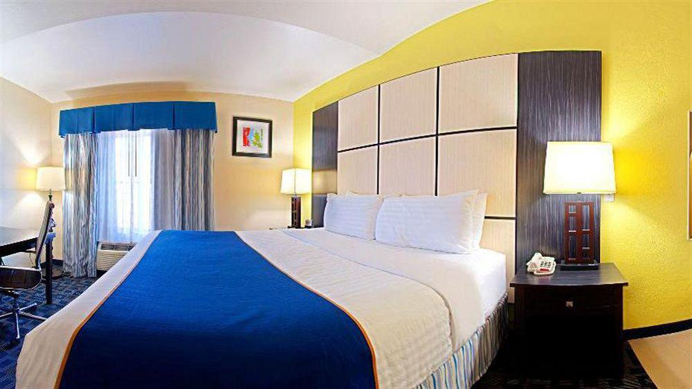 Super 8 By Wyndham Irving Dfw Airport/South Hotel Ngoại thất bức ảnh